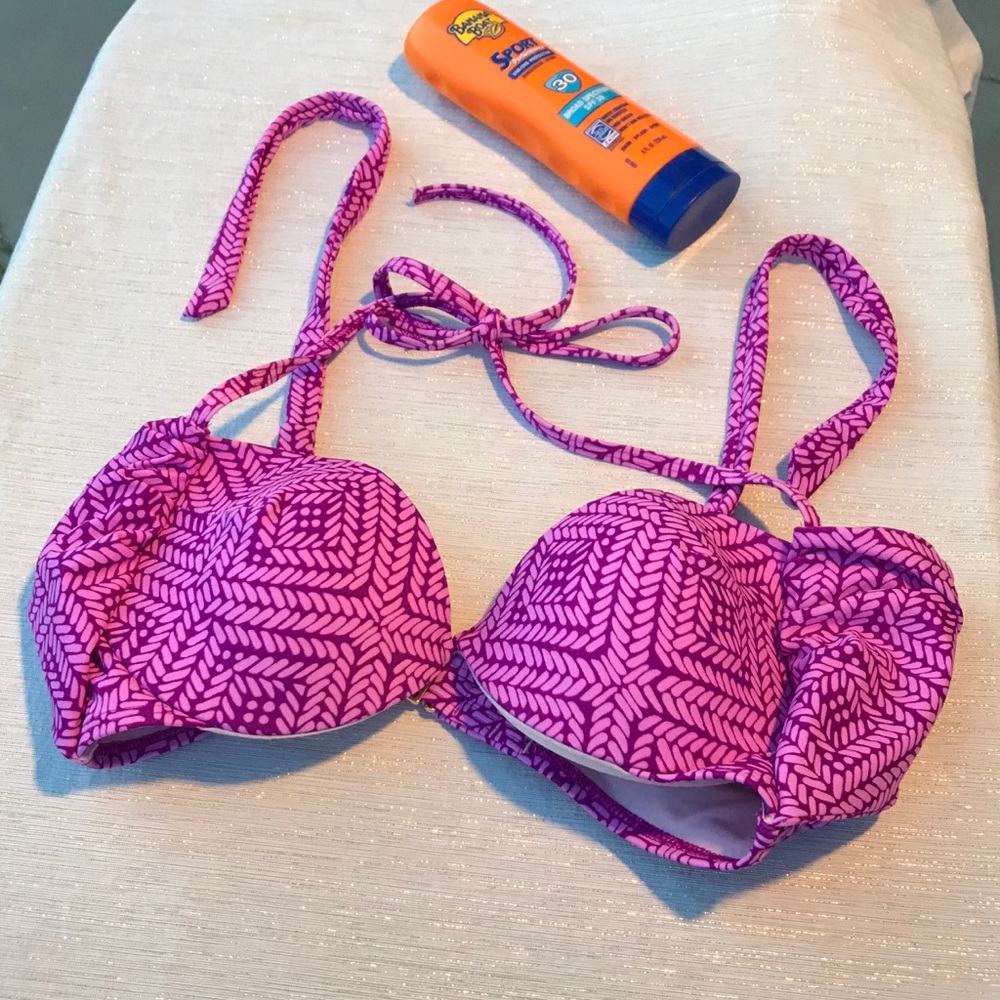 EUC Victoria’s Secret bikini top 34 C
